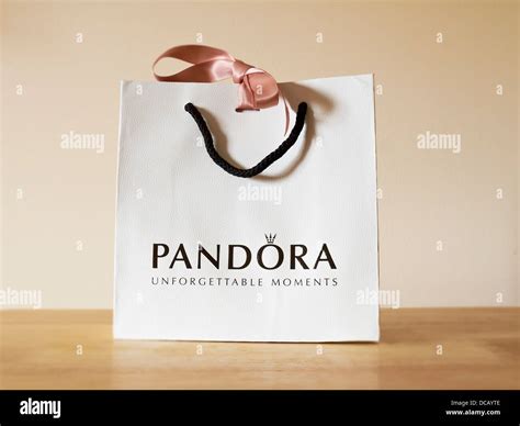 hermes gift to pandora|gilded box of Pandora.